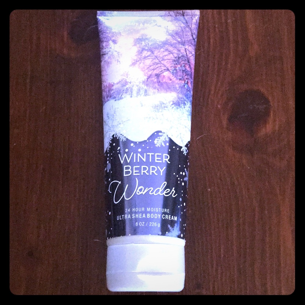 8OZ WINTER BERRY WONDER LOTION